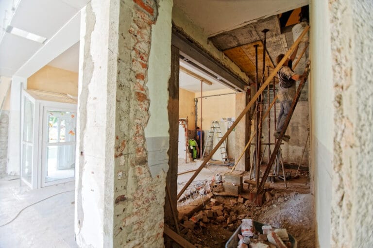 Ile kosztuje remont mieszkania w Poznaniu? Czynniki, które wpływają na cenę